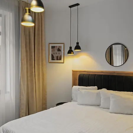 Roval Boutique - Historical Center 3*